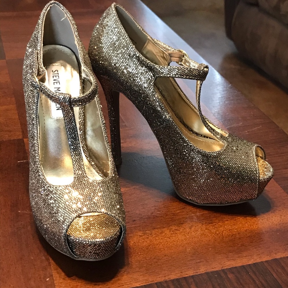 Steve Madden Revaa Betty Gold Peep Toe Platform 6